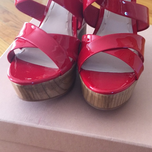 Miu Miu red patent leather wedges new - Picture 3 of 8